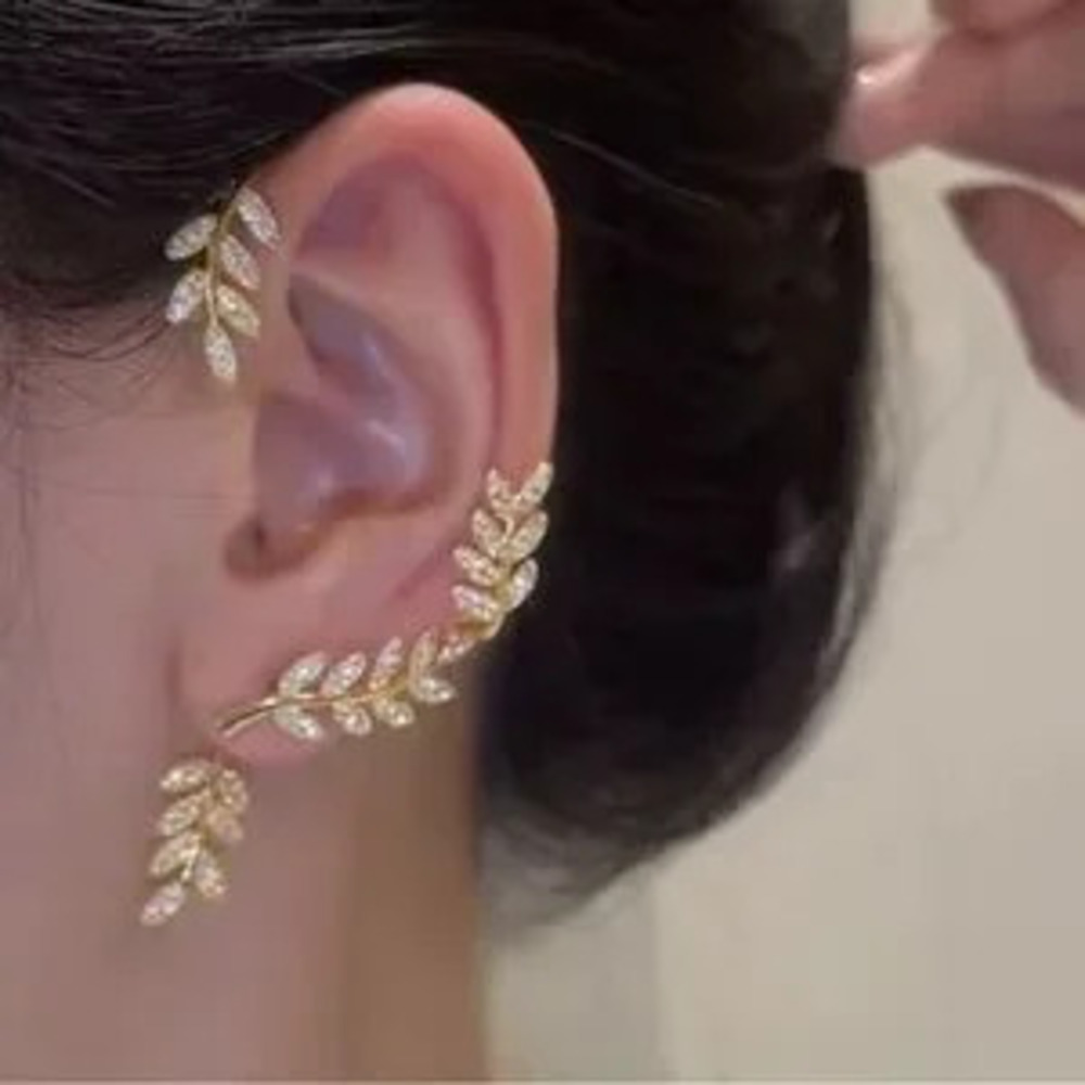 Elegant Gold Leaf Ear